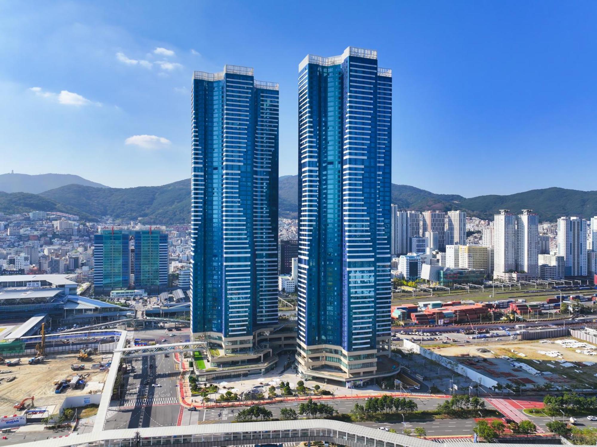 Brown Suites Busan Station Exterior foto